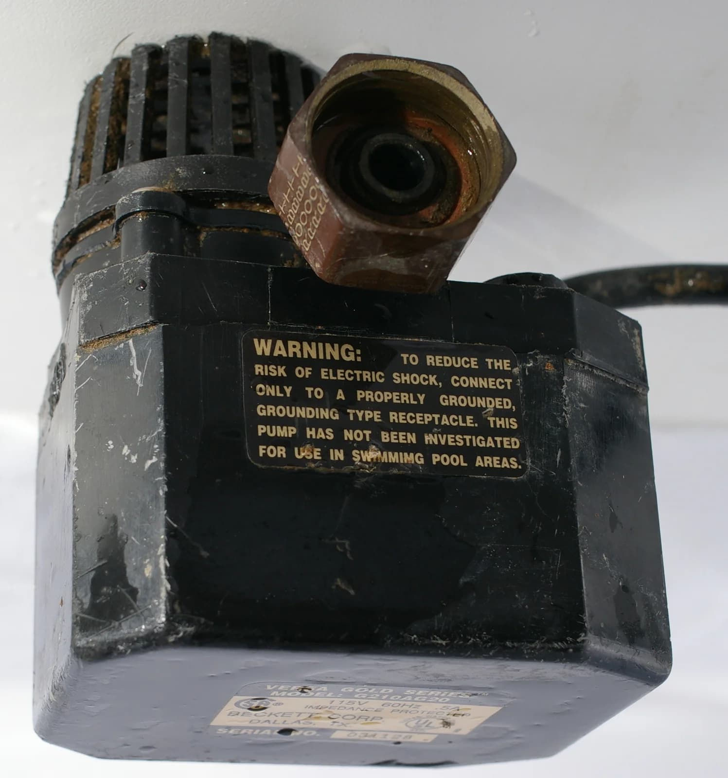 Small submersible utility pump with UL label and threaded garden-hose discharge fitting