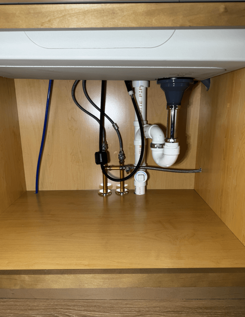 Service Plumbing & Emergency Repairs